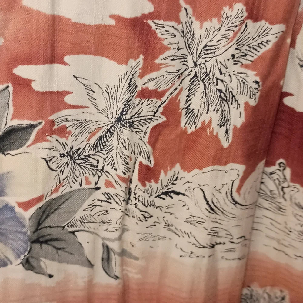 Tommy Bahama XL Vintage Print Surfing Floral Rust And Cream Silk Just Cleaned